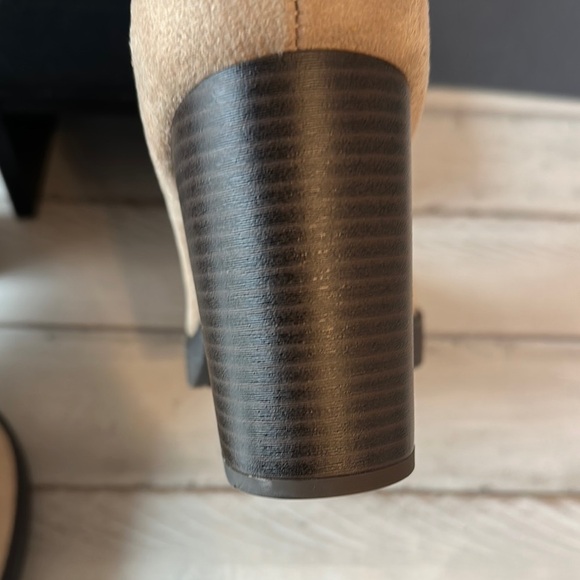 Women's Tan Ankle Boots - Picture 5 of 7